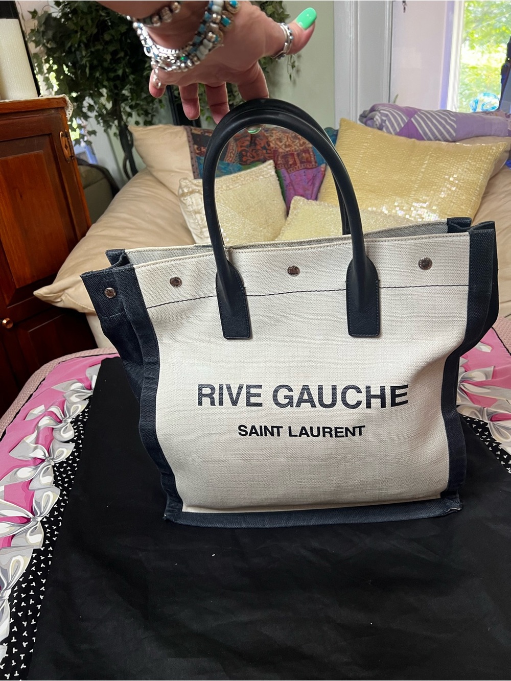 Saint Laurent Rive Gauche North/South Canvas Messenger Tote in Cream and Black - Picture 5 of 17